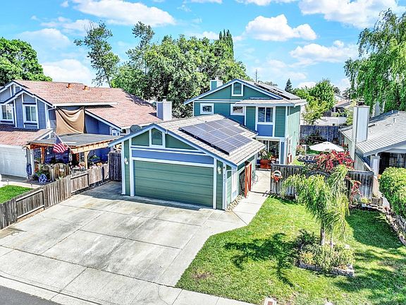 4th image of 872 Meadowhawk Drive