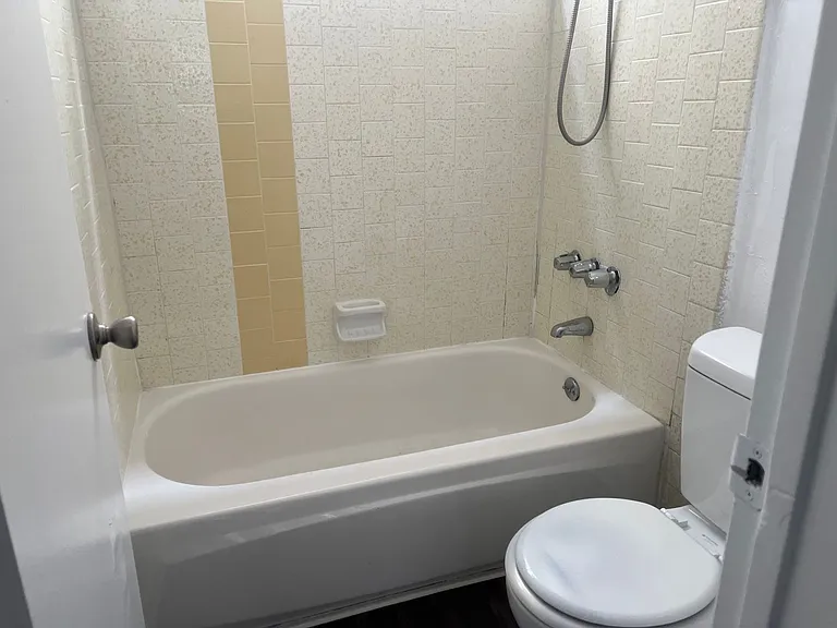 15537 Nordhoff St — Photo 16