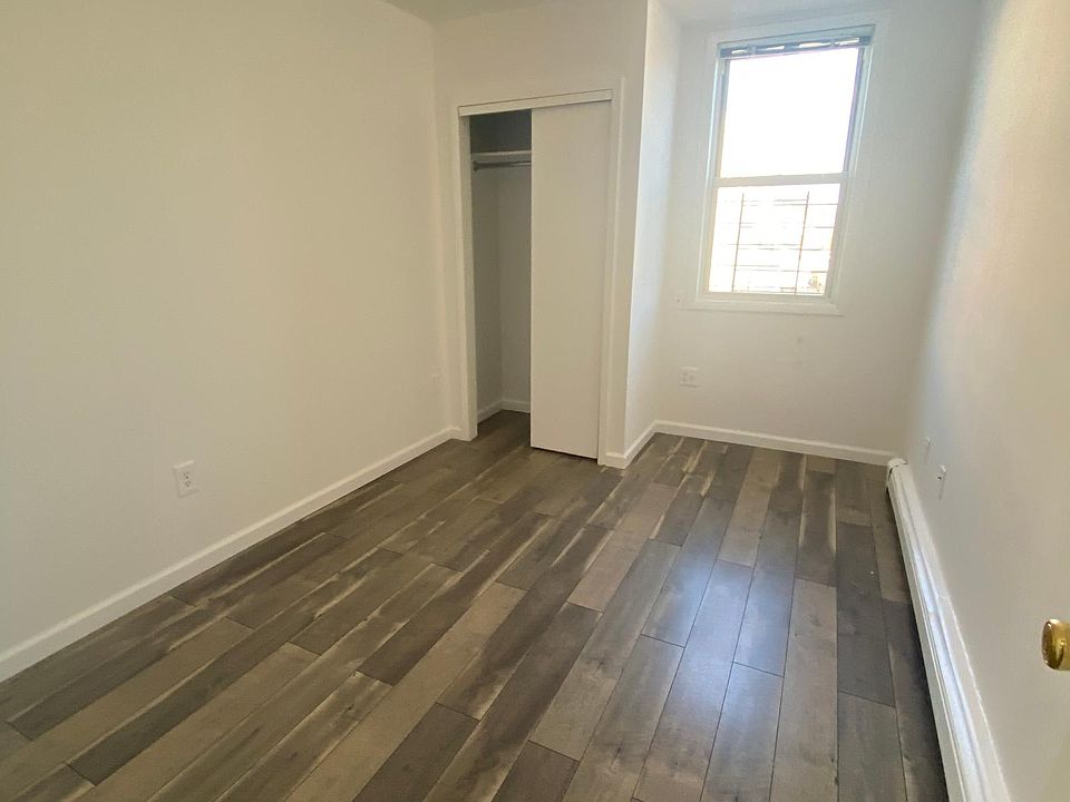 2nd image of 7807 Myrtle Ave