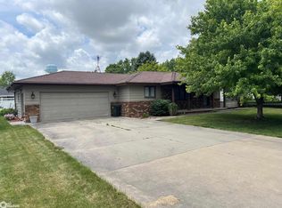 302 4th Ave, Sully, IA 50251