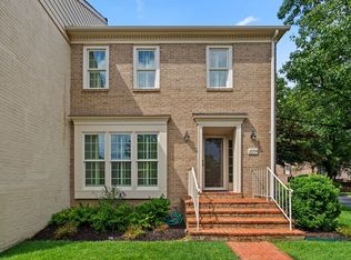 10794 Brewer House Rd, Rockville, MD 20852