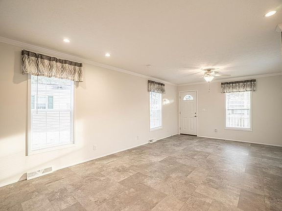 2nd image of 2 Fox St #60HOER