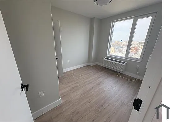 2 bed, $2,900 — Photo 1