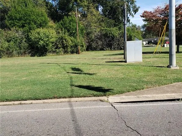 3024 7th St, Tuscaloosa, AL 35401