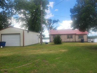 109 Eureka Lake Rd, Eureka, KS, 67045
