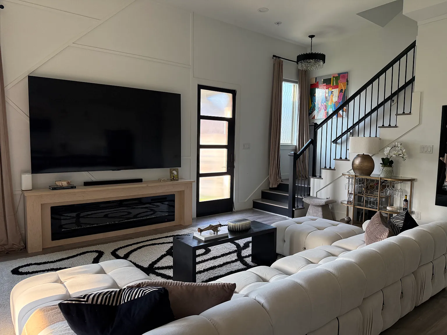 3 bed, 2.5 bath, 1932 sqft, $2,900 — Photo 3