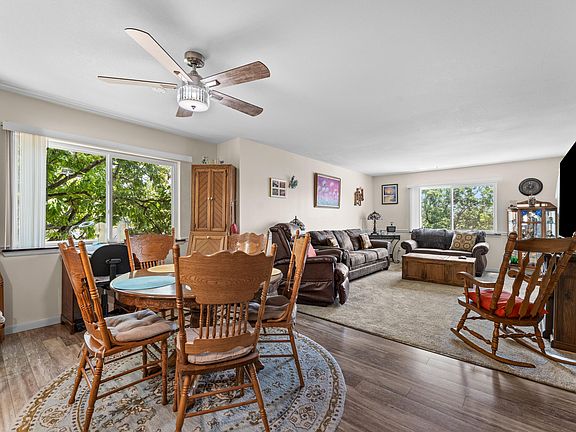 4th image of 118 W Hensley Street #2d