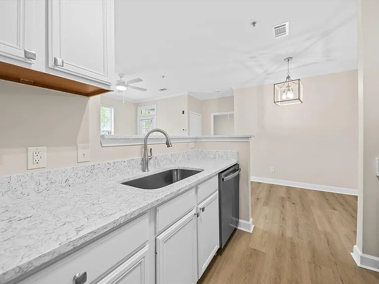45 Sycamore Ave #1011 — Photo 17