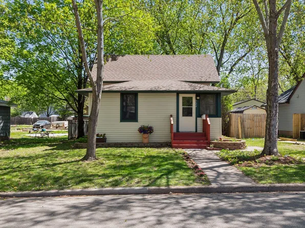 524 N Pearl St, River Falls, WI 54022