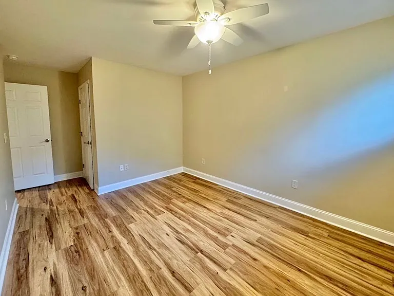 106 S Anderson St #B102 — Photo 4