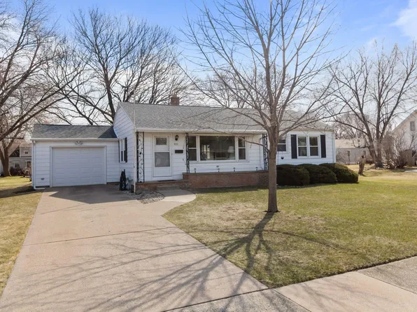 800 Mason St, Oshkosh, WI 54902