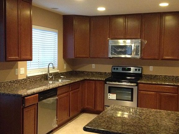 3rd image of 2913 E Windsong Dr