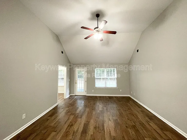1391 Watsonia Dr — Photo 5