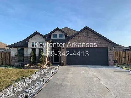 530 Arkansas Black Photo 1