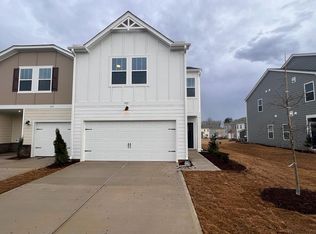 921 Clearhaven Ln, Fuquay Varina, NC 27526