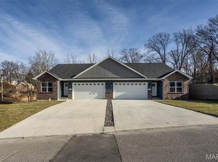652 N Kansas St #A, Edwardsville, IL