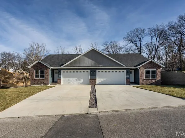 652 N Kansas St #A, Edwardsville, IL 62025