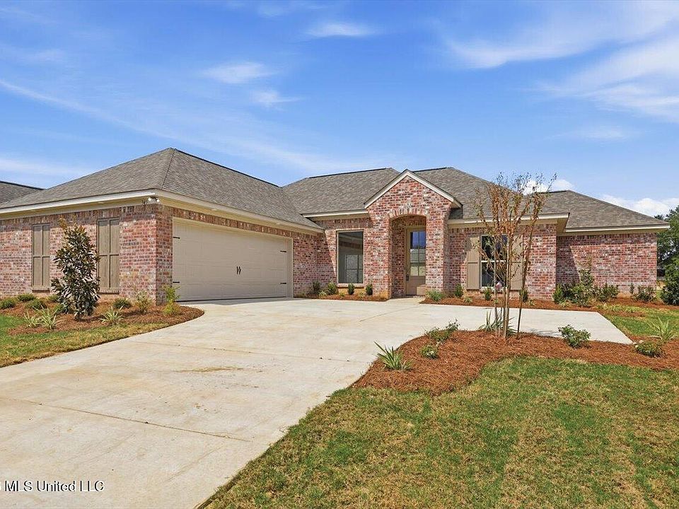 1st image of 345 Brookfield Cir