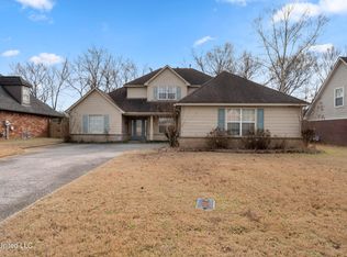 9861 Alexanders Ridge Dr, Olive Branch, MS 38654