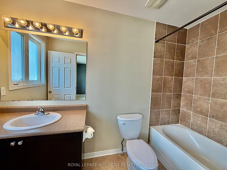 304 Amici Ter — Photo 16