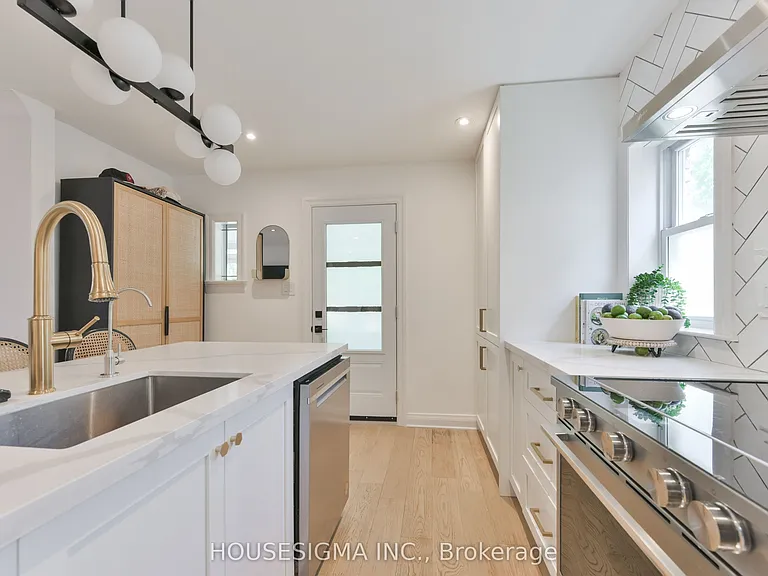 205 William St — Photo 12