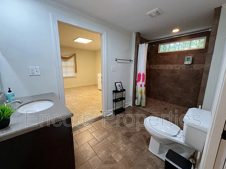 105 Baybrook Ct — Photo 14