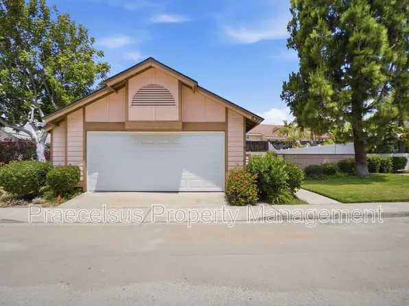 631 Hampshire Ln, Chula Vista, CA 91911