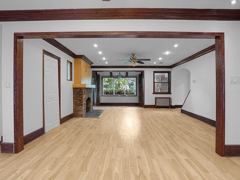 22 Parkwold Dr E — Photo 10