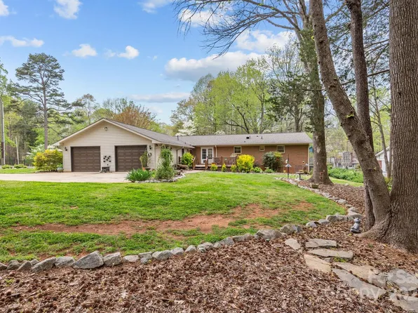 2600 Gemway Dr, Charlotte, NC 28216