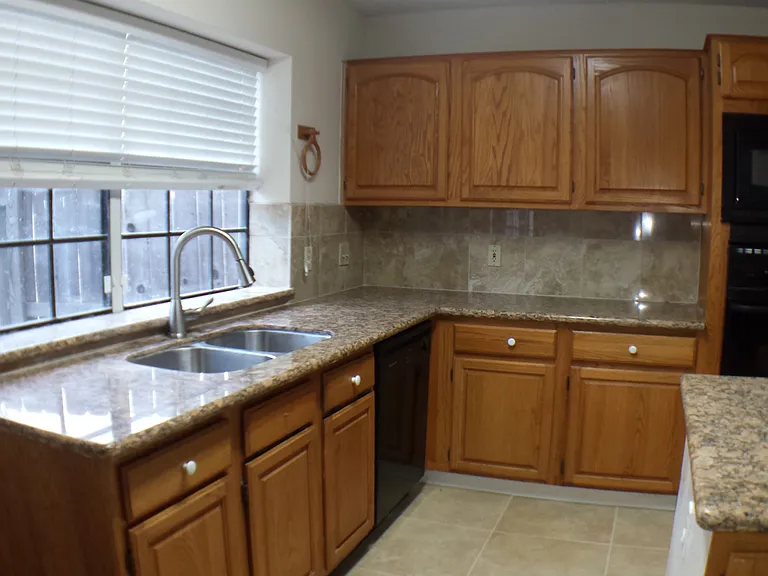 2319 Mill Creek Dr — Photo 8
