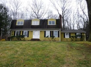 14 Hidden Ct, South Plainfield, NJ 07080