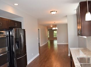 6120 N Washtenaw Ave APT 2, Chicago, IL 60659