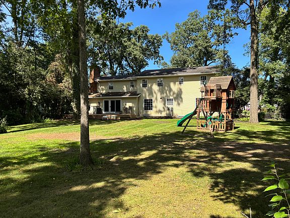 5th image of 26049 Helen Rd
