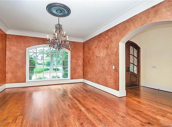4th image of 723 Beauhaven Ln