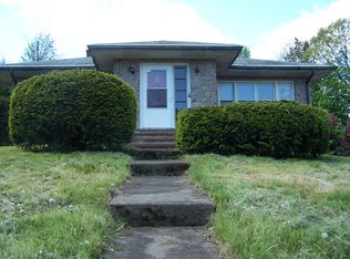 7 Van Wagner Rd, Highland, NY 12528