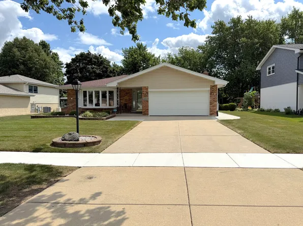 7129 Exner Rd, Darien, IL 60561