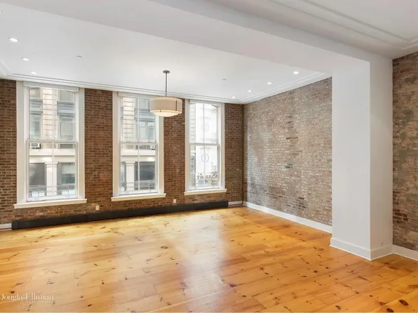 8-10 Warren St APT 2E, New York, NY 10007