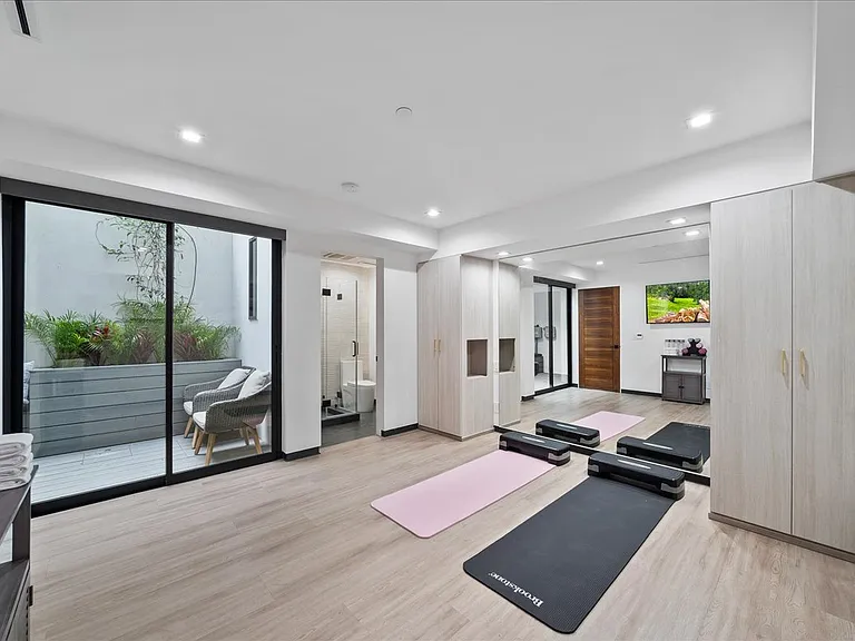 840 California Ave — Photo 78