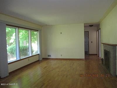 5th image of 4355 Burton St SE