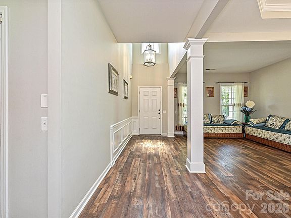 4th image of 2505 Mullis Ln