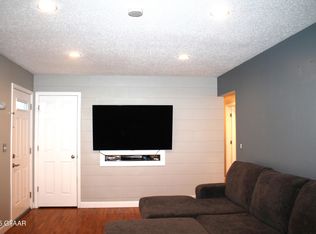 3521 10th Ave N, Grand Forks, ND 58203