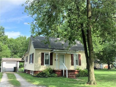 202 S State St, Pana, IL, 62557