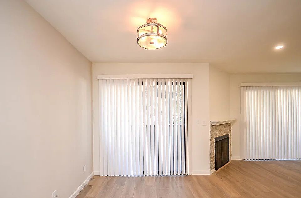 2nd image of 315 S Harvard Blvd Unit 103