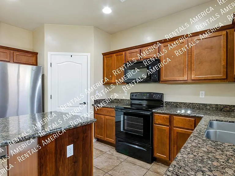 3830 E 3rd St #1101 — Photo 3