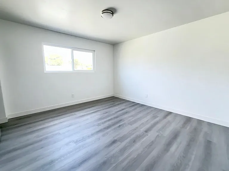 1546 Brighton Ave #C — Photo 14
