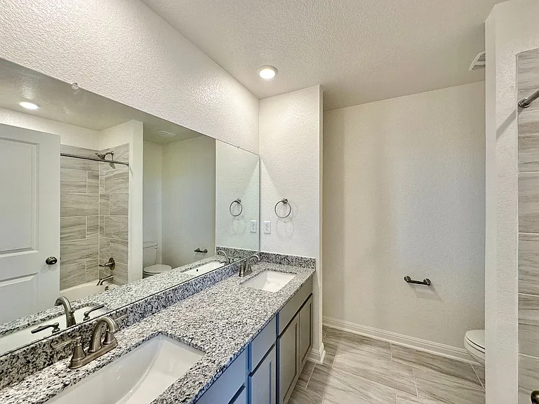 5913 Betty Lou Dr — Photo 25