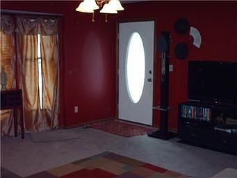 3rd image of 808 SW Hereford Dr