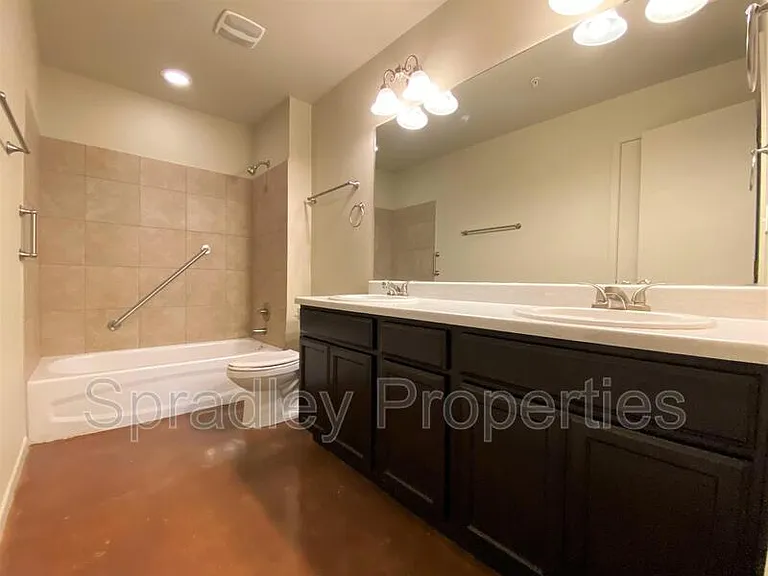 255 E 5th Ave #111 — Photo 6