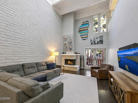 4th image of 120 Country Club Dr #3