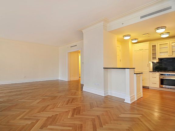3rd image of 15 Central Park W APT 16L